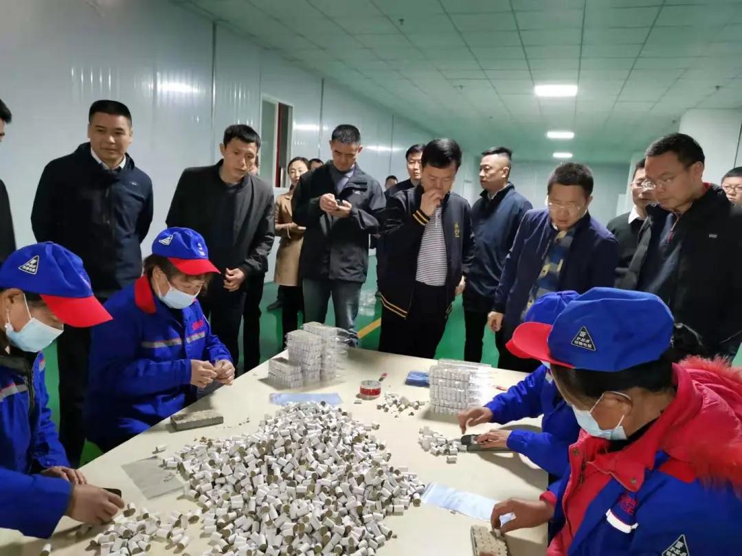 图片说明
