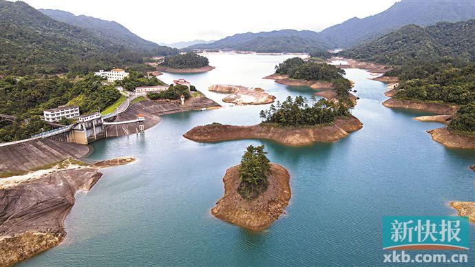 ■“八甲仙湖”，又叫仙家垌水库，因国画大师关山月到此游览题下“仙湖”二字而得名。.jpg